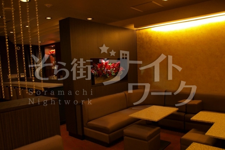体入時給4000円～★未経験大歓迎の稼げる祇園クラブなら蝶♪