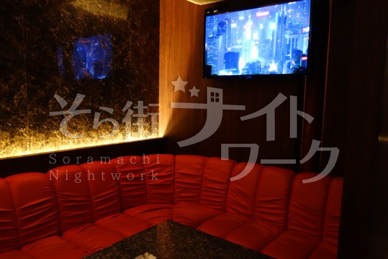 木屋町らしくない落ち着いたオトナな雰囲気のラウンジです★