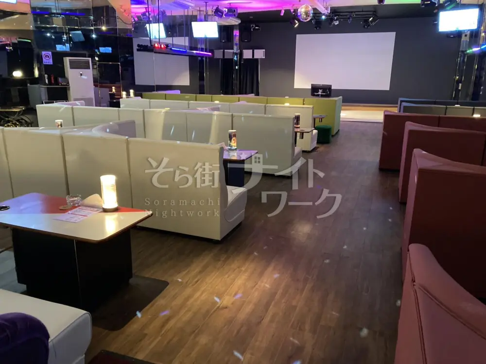 プロのショーをお客様と一緒に楽しもう!30代メインで活躍中☆