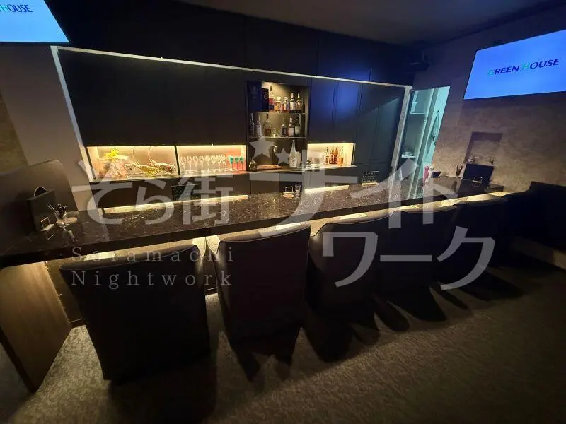 《20代～30代が活躍中♪》ジーンズOK＆優しいママのお店★