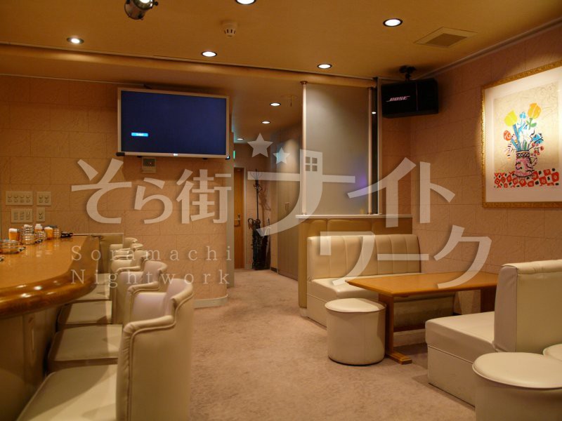 客層もお店の雰囲気も落ち着いていてリラックスして働けます♪