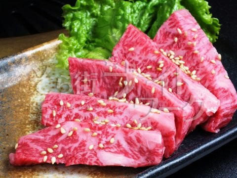 岡山市で特選の和牛を堪能するなら、「焼肉かどや本店」へ。 落ち着いた雰囲気のお座敷個室で厳選した美味しい焼肉はいかがですか？